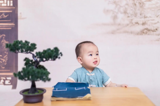 孟州八个月宝宝可以吃盐吗